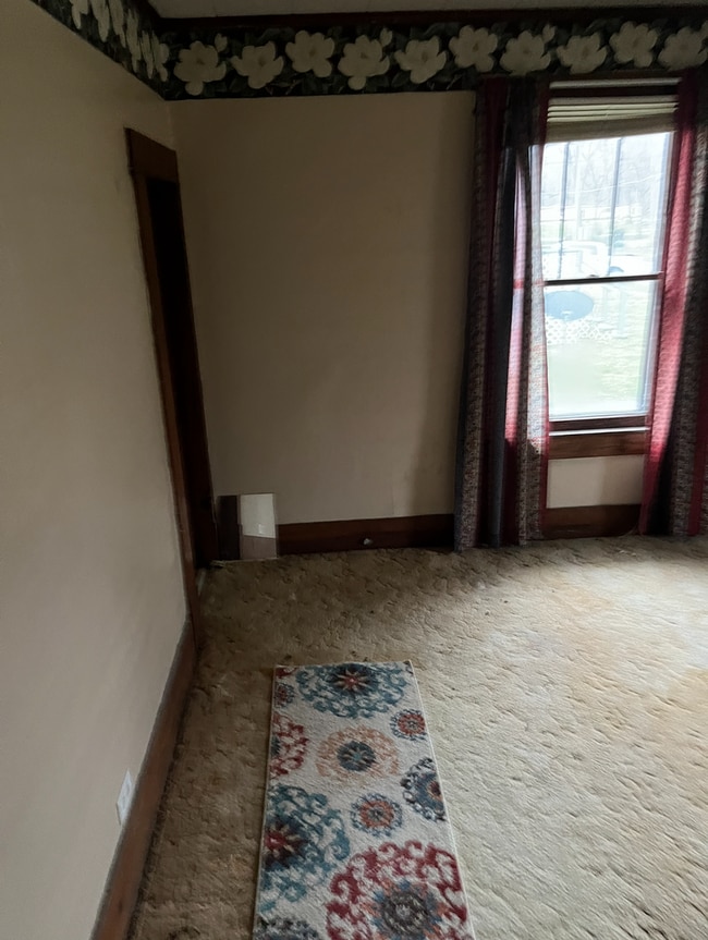 Building Photo - $590 MONTH / $1000 DOWN