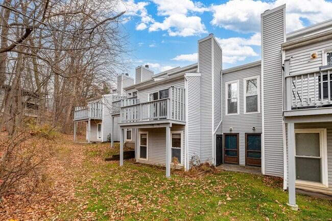 Building Photo - 16 Springdale Rd