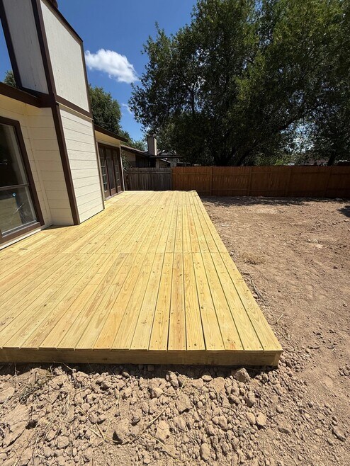 Building Photo - 7534 Lincoln Village Dr