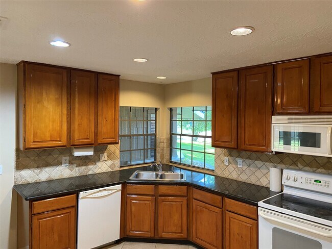 Building Photo - 22503 Dabney Manor Ln