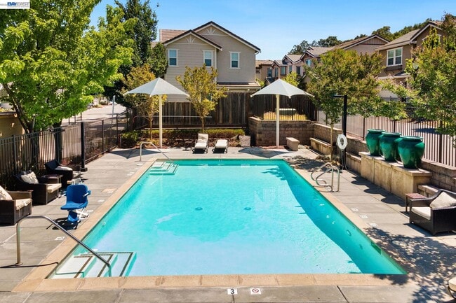 Building Photo - 310 Elworthy Ranch Cir