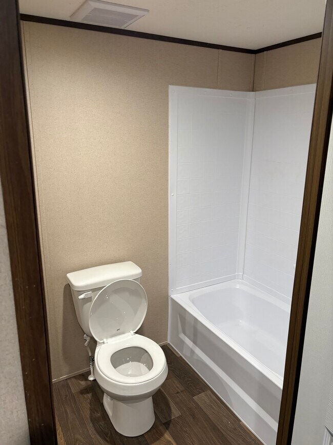 Building Photo - 7214 Comstock Cove