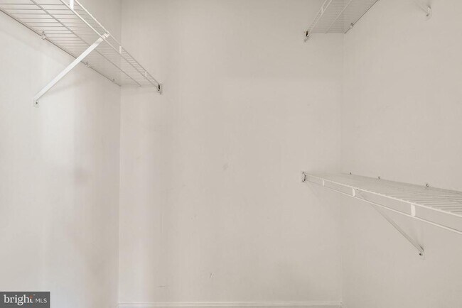 Building Photo - 8913 Tonbridge Terrace