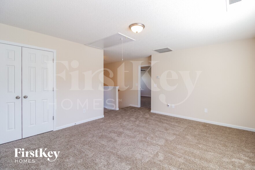 Building Photo - 1901 Harvick Ct