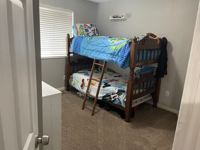 Building Photo - 5942 S 3975 W