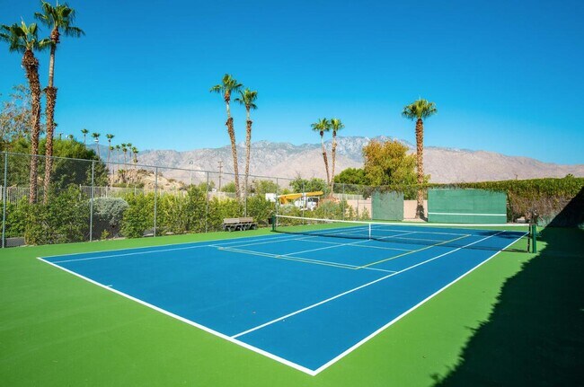 Building Photo - 477 Desert Lakes Dr