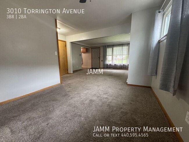 Building Photo - 3010 Torrington Ave