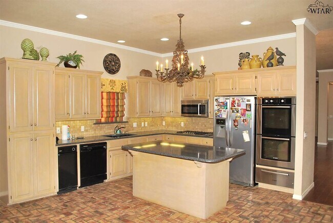 Building Photo - 3 Sand Piper