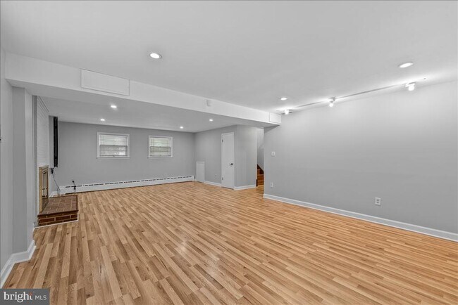 Building Photo - 3035 Hazelton St