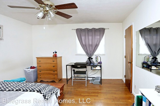 Building Photo - 1 br, 1 bath Apartment - 1340 Royalty Court