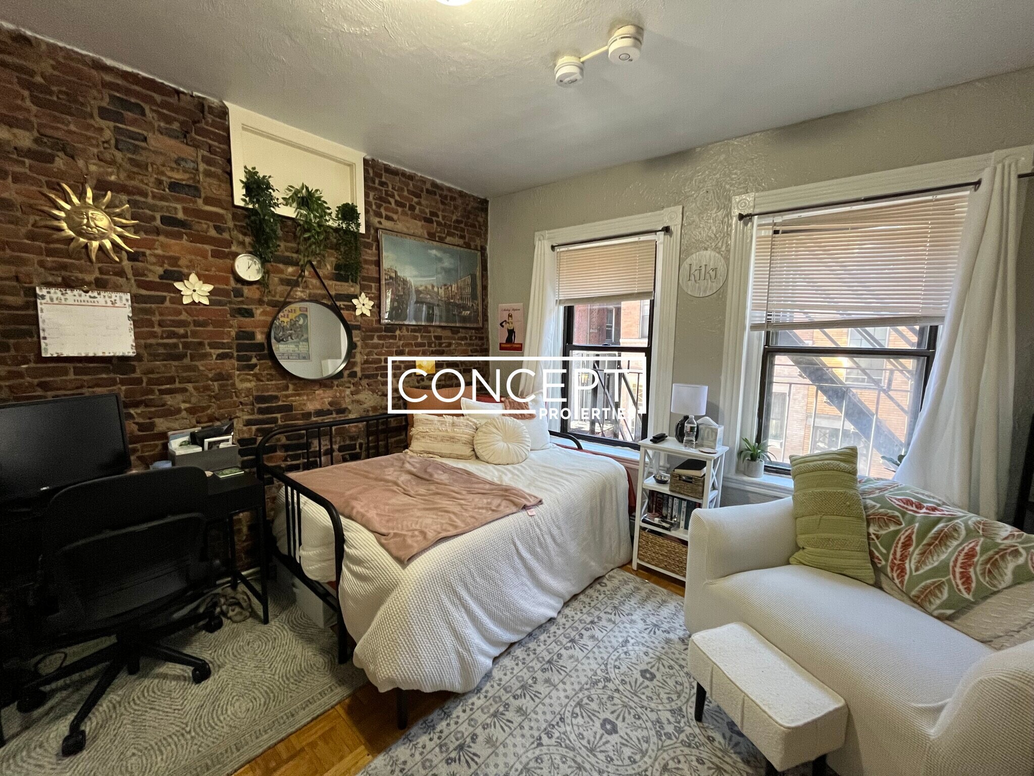 Building Photo - 40 Anderson St