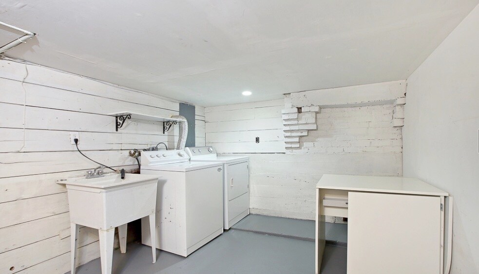 Laundry room - 14526 Evanston Ave N