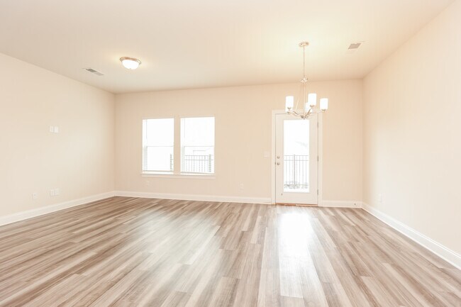 Building Photo - 807 Arrington Wy