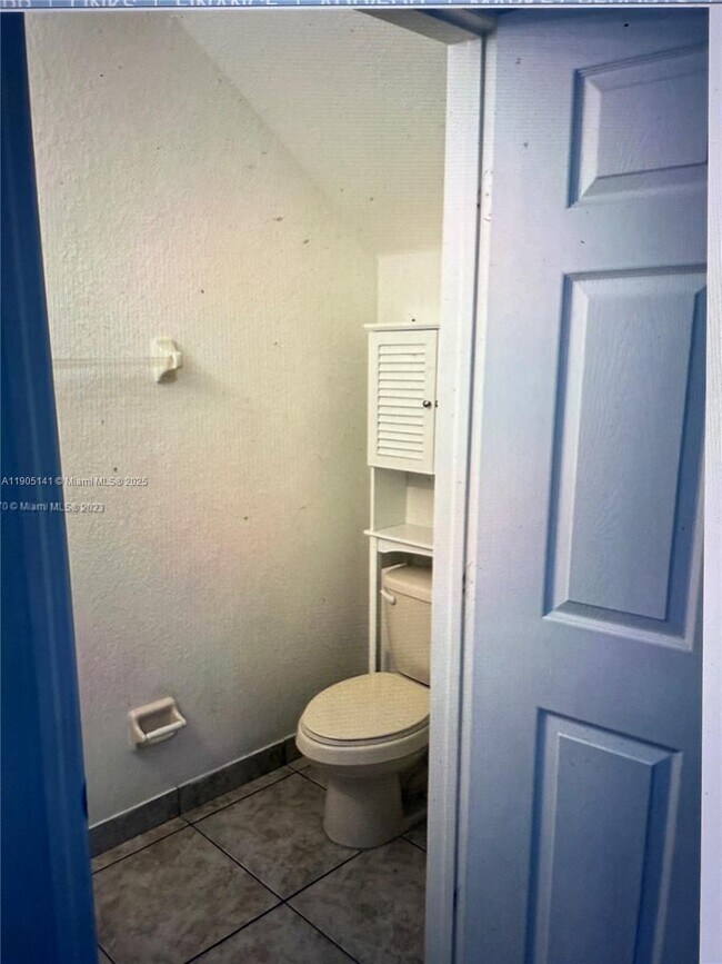 Building Photo - 4932 SW 140th Terrace