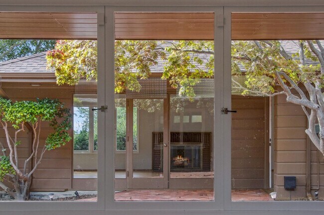 Building Photo - 5960 McAndrew Dr