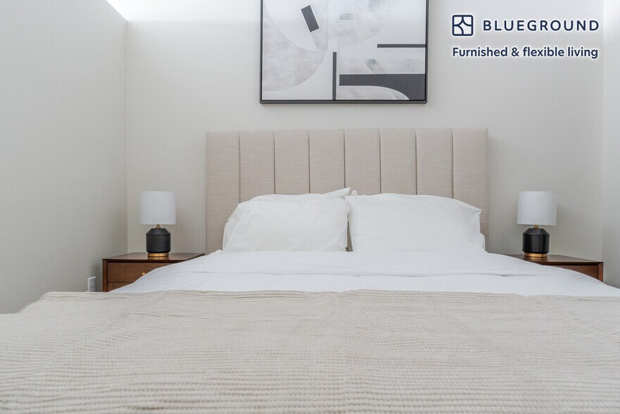 Building Photo - 1955 129th Ave NE