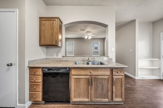 Building Photo - AUGUST 2026 MOVE IN!  Great 4 Bedroom 4 Bathroom Home