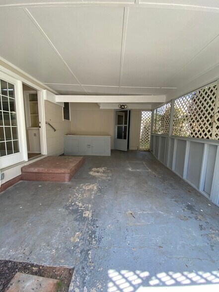 Building Photo - 725 Washington St