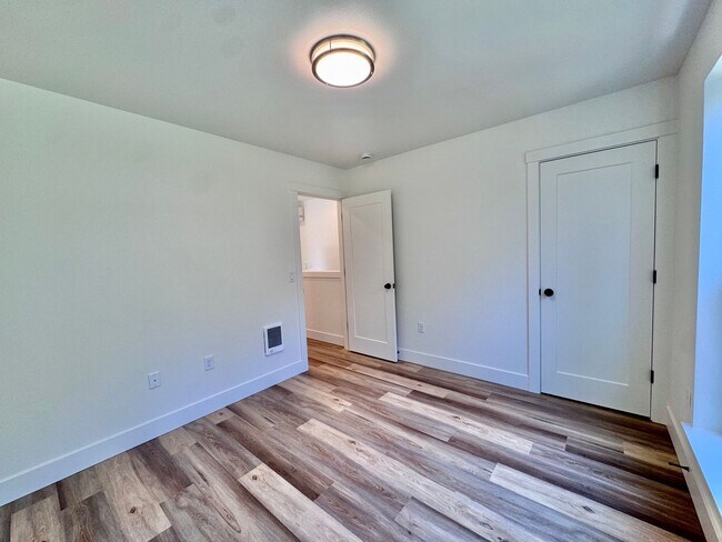 Building Photo - 1/2 OFF FIRST MONTHS RENT! New Construction, Beautiful, Townhomes! 2 & 3 BEDRM UNITS AVAILABLE