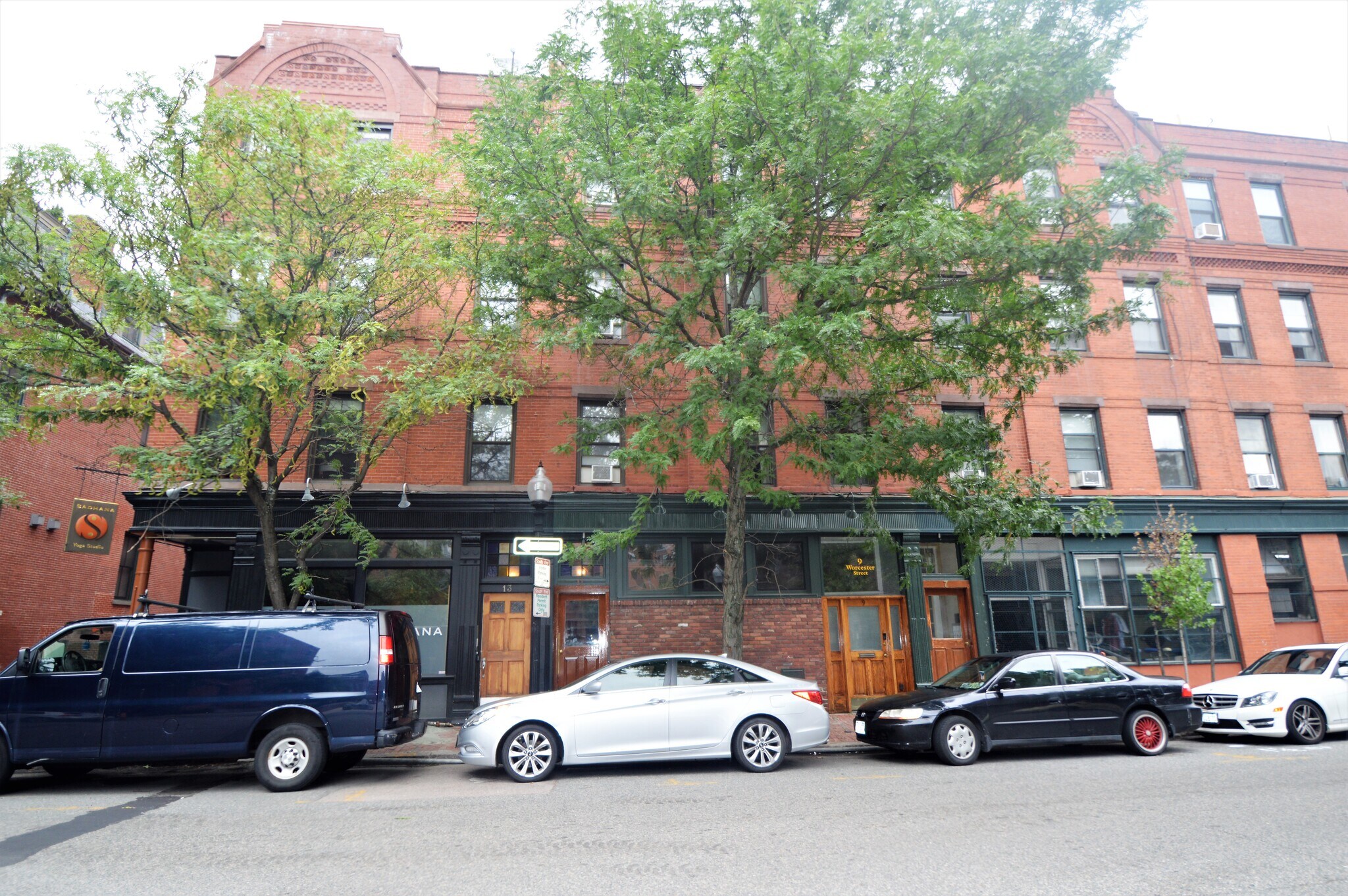 Building Photo - 13 Worcester St