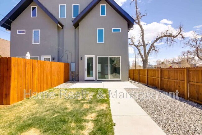 Building Photo - 4303 Navajo St