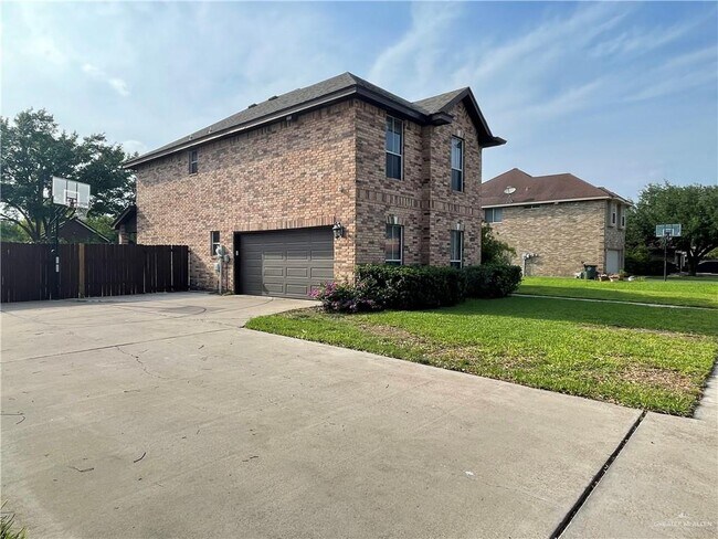 Building Photo - 22 Dove Ave