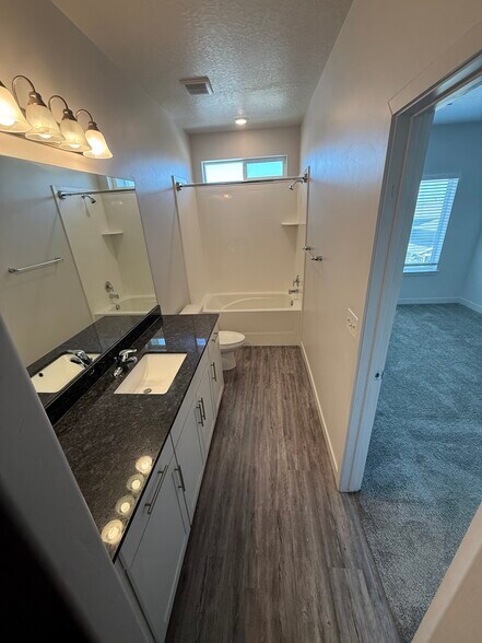 Master Bathroom - 1026 Lapis Fields Way