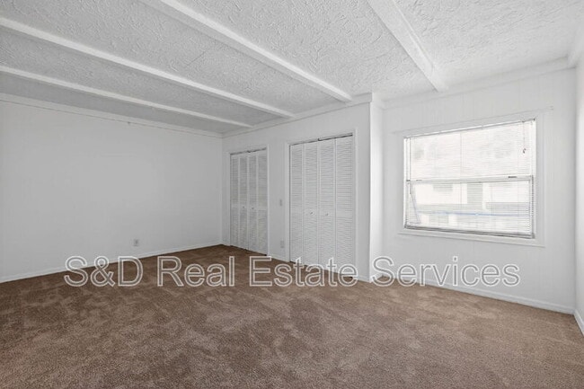 Building Photo - 2219 9th St SE