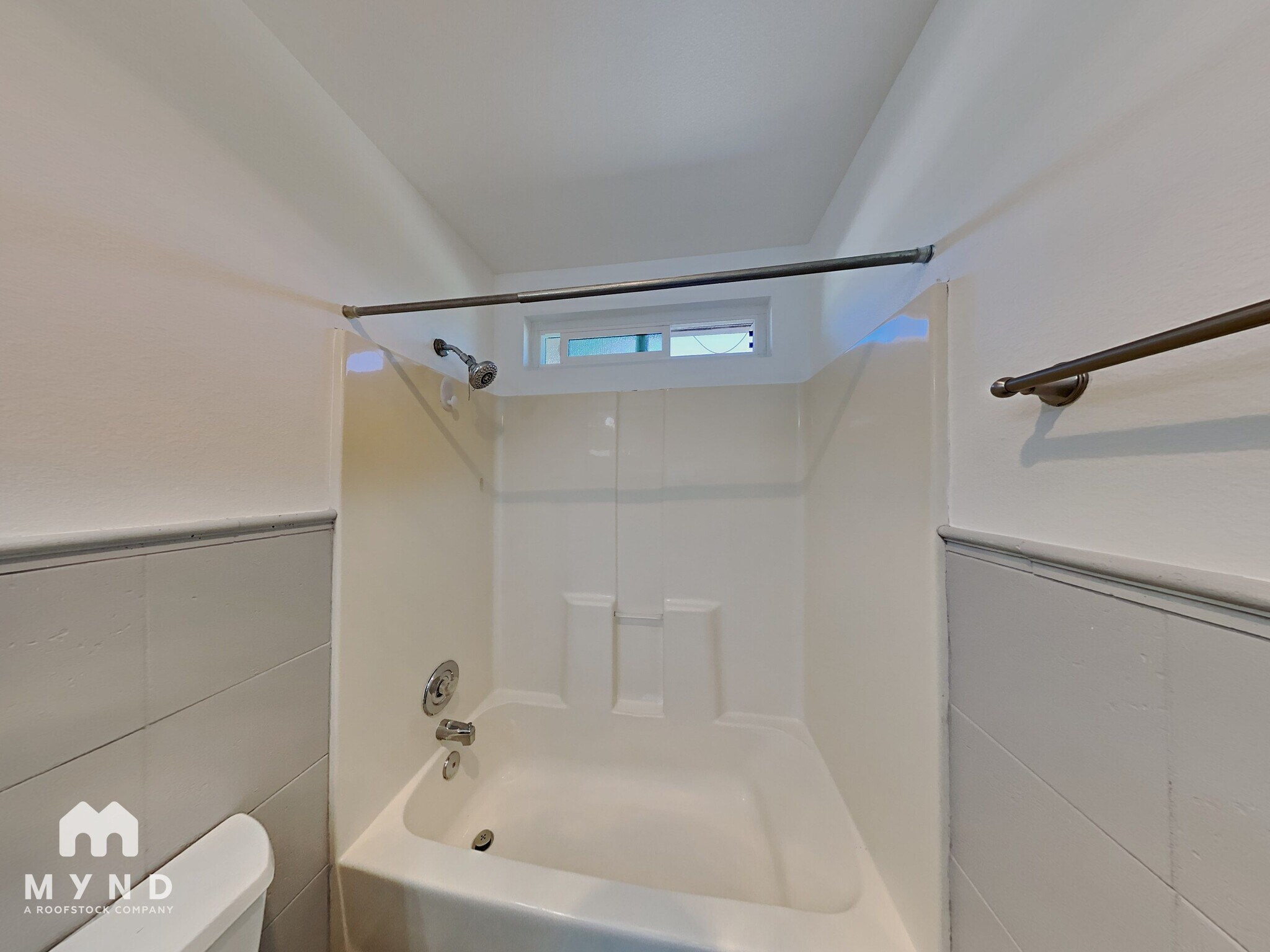 Building Photo - 6381 Medio St