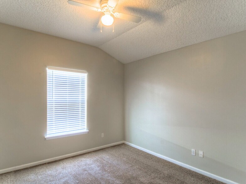 Building Photo - 233 Bell Branch Ln