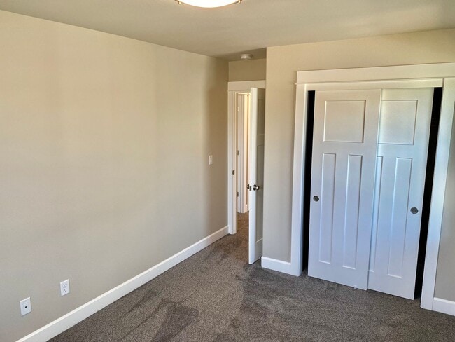 Building Photo - 20465 Aberdeen Dr