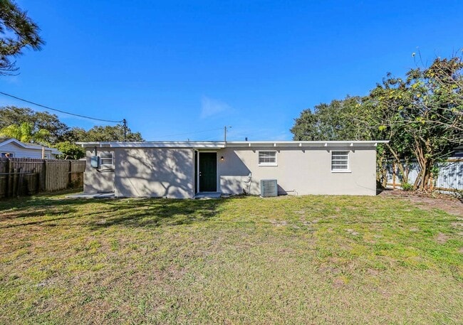 Building Photo - 17203 Talence Ct