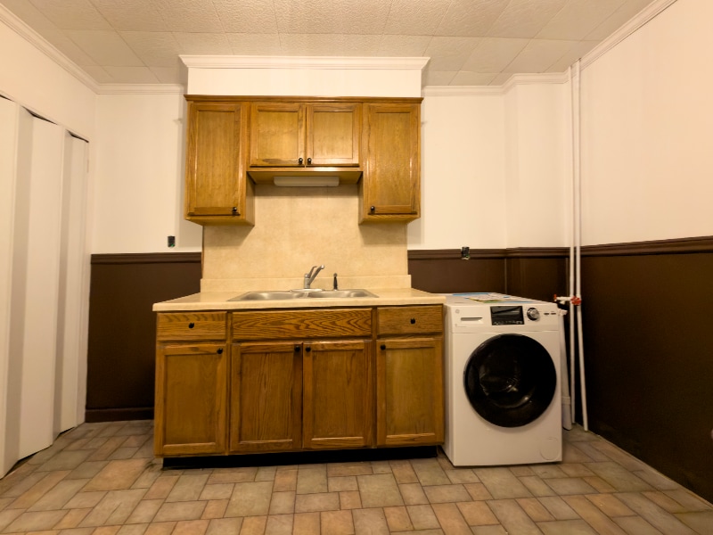 Building Photo - 14 Linden St