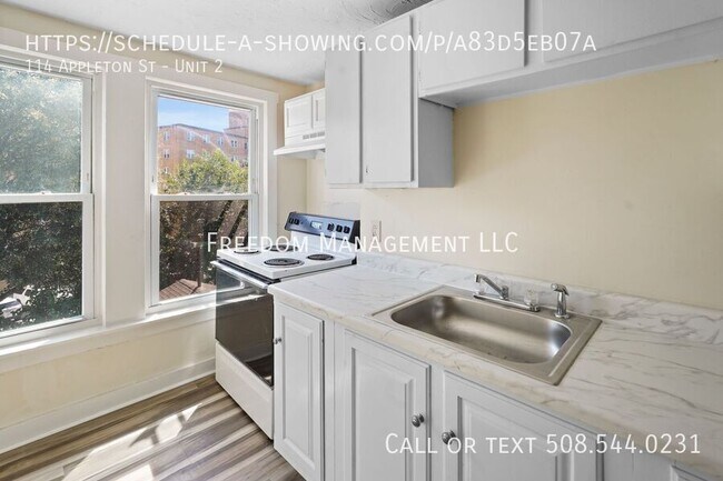 Building Photo - 114 Appleton St