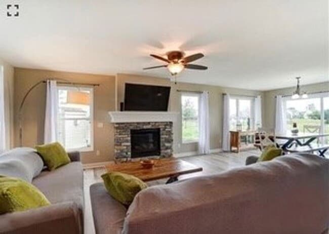 Building Photo - 8914 Red Hawk Ct