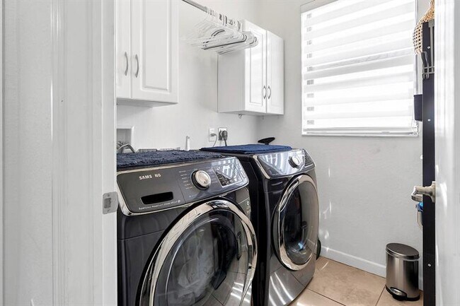 Building Photo - 3548 W 88th St