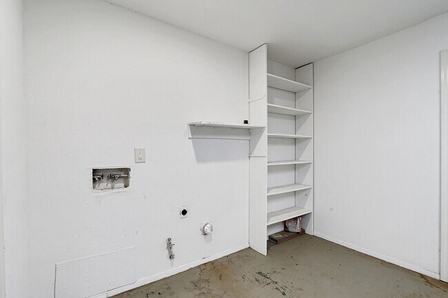 Building Photo - 10401 Centaur Dr