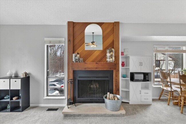 Building Photo - 4870 Foxfire Trail