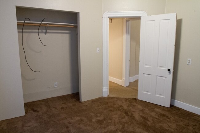 Building Photo - JUNE 2026 - Duluth MN 4 Bedroom - 2 Bath -...