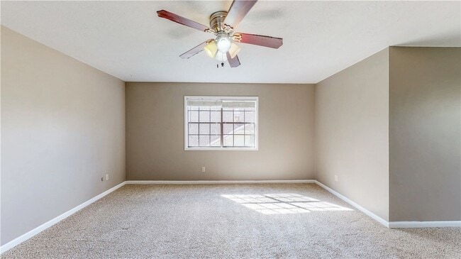 Building Photo - 1304 Merry Oaks Dr