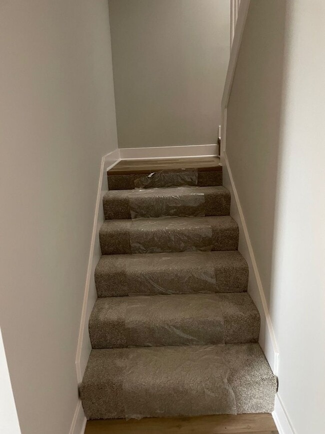 Building Photo - Shelby Park Amazing Newly Renovated 2 Bedroom House