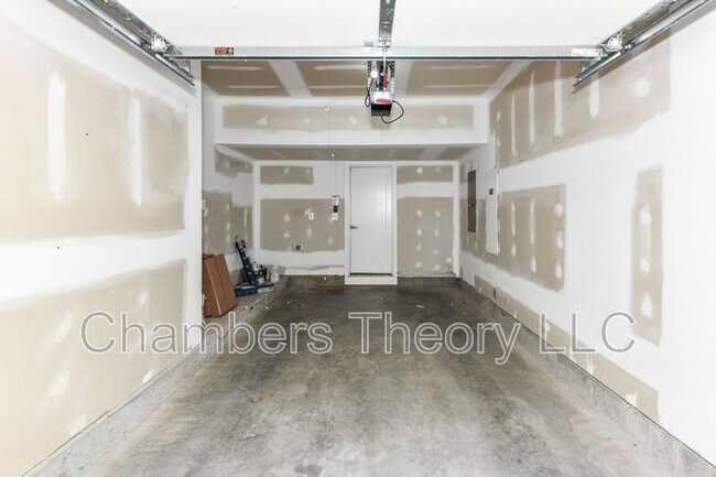 Building Photo - 43185 Mongold Square