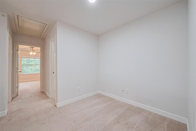 Building Photo - 119 Gallery Cove Ct