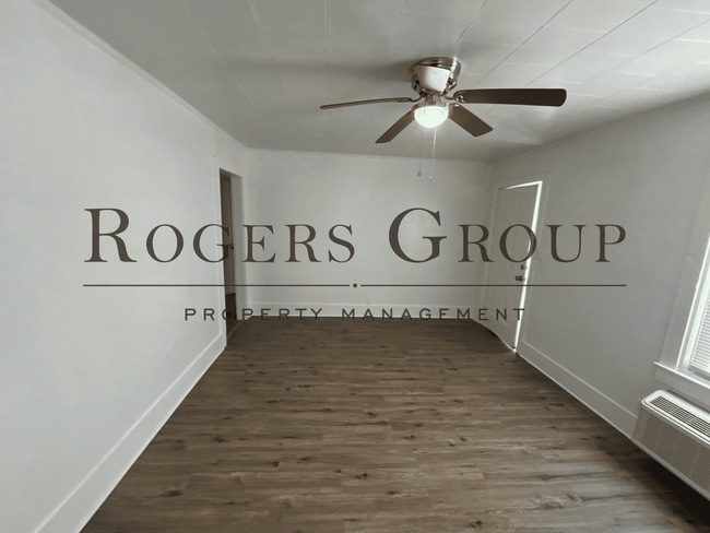 Building Photo - 836 Lamb St