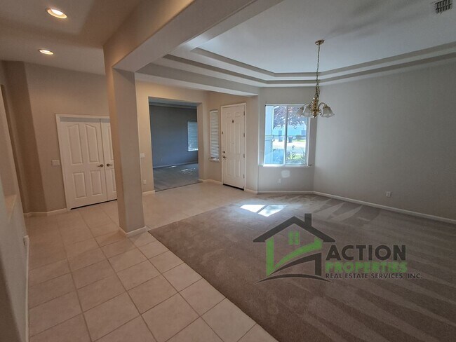 Building Photo - 400 Dumas Ct