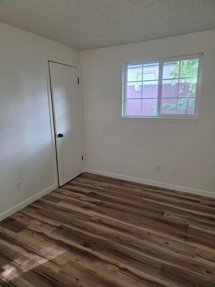 Building Photo - 534 Hamilton St