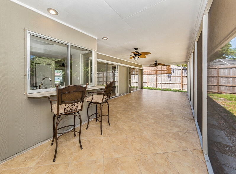 Building Photo - 500 Sunset Beach Dr