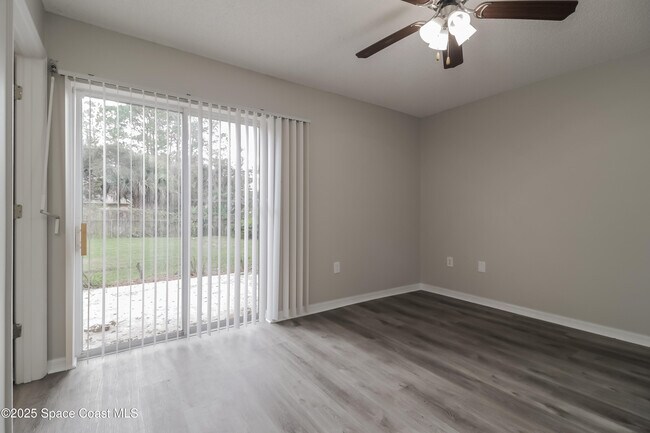 Building Photo - 6145 Banyan St