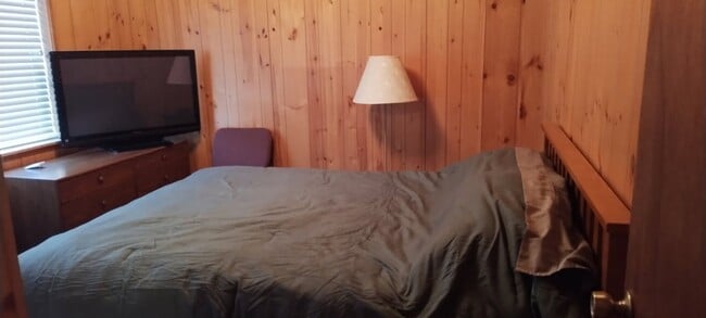 Building Photo - Move-In Ready Fully Furnished 2-Bedroom Cabin-Style Home with Views