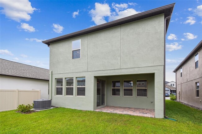 Building Photo - 9754 Little Bluestem Dr